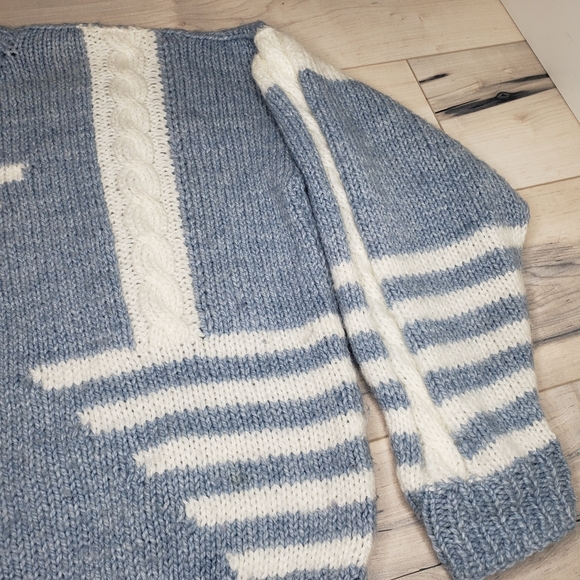 Handknit Crewneck Sweater Alternating Pattern Nautical Blue Chunky Knit - Picture 9 of 15